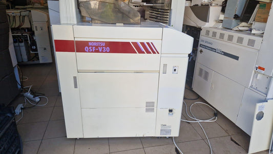 Reveladora de rollo NORITSU QSF-V30 | Revelado C-41 Profesional